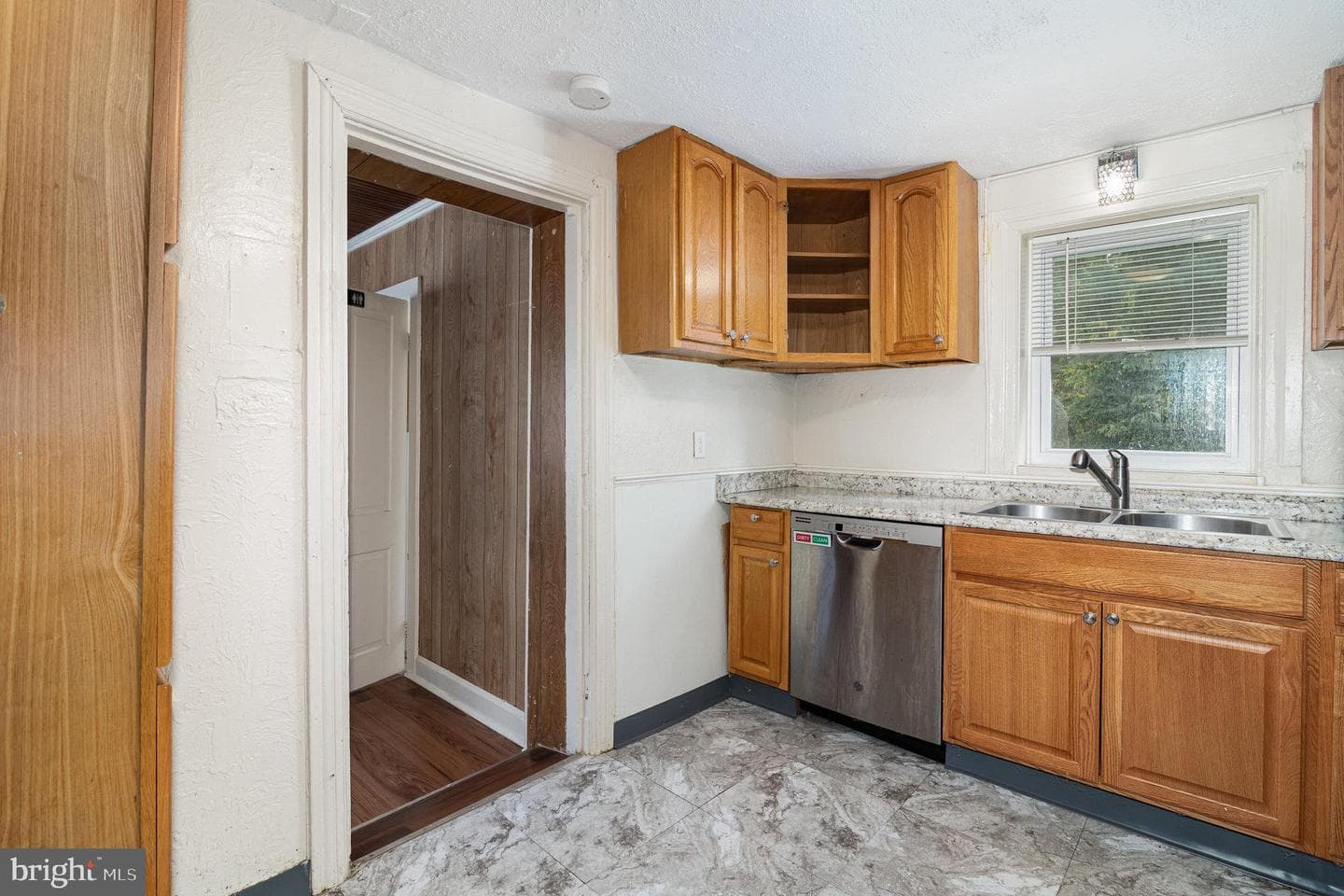 3311 Chestnut Street photo 4