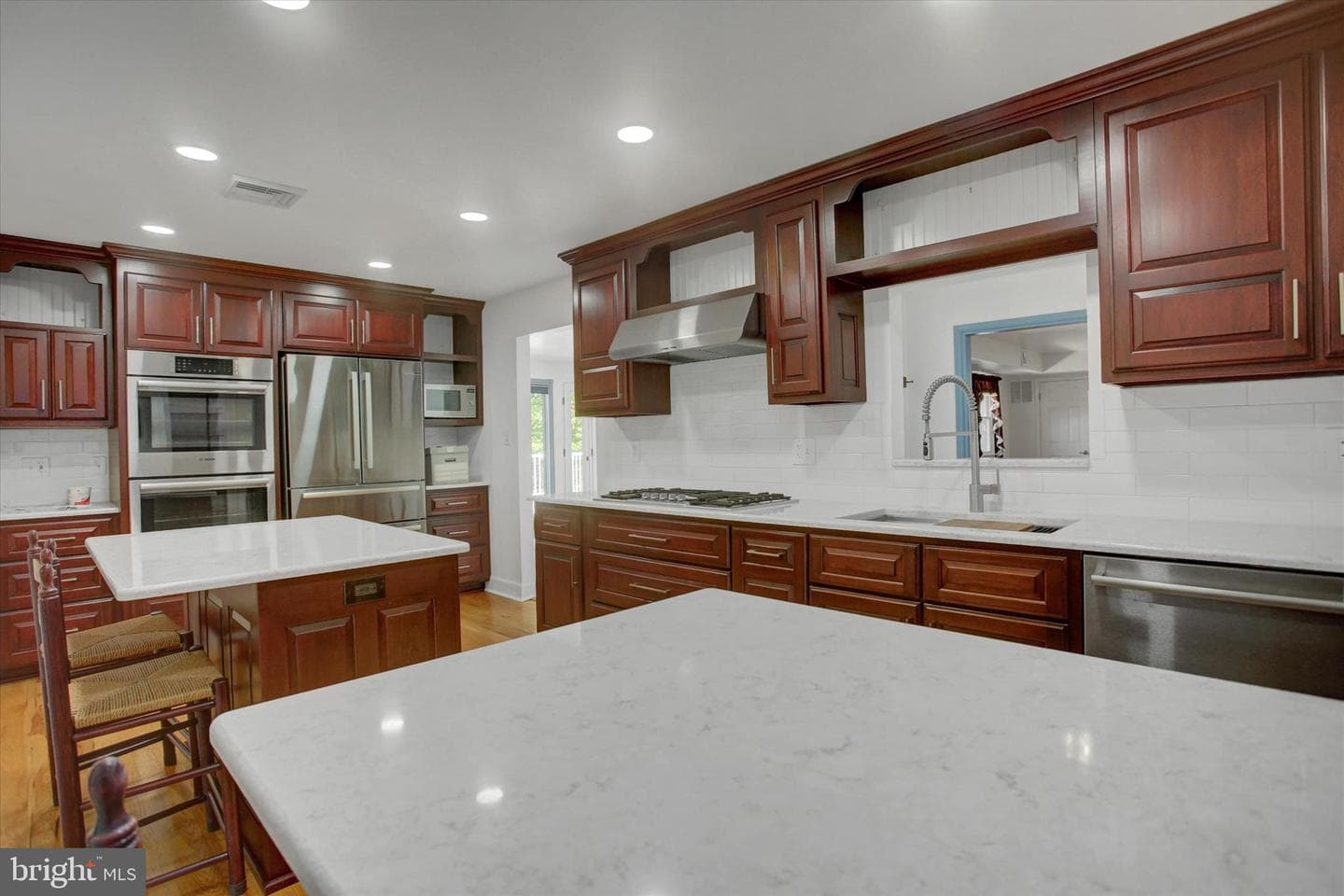 98 Peach Glen Road photo 9