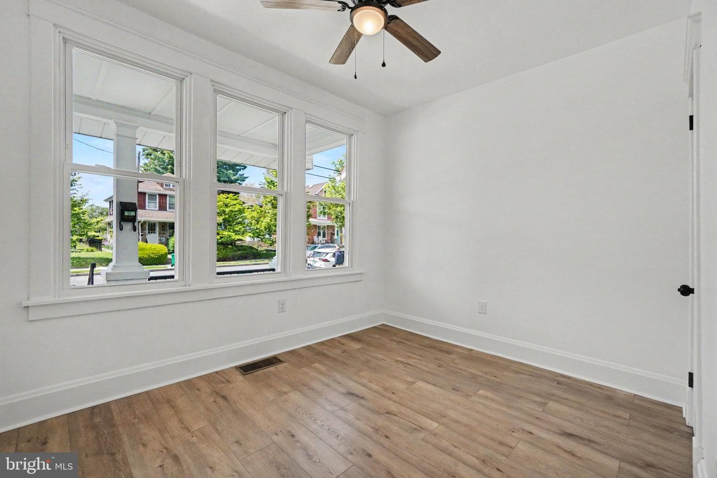 329 Franklin Street photo 14