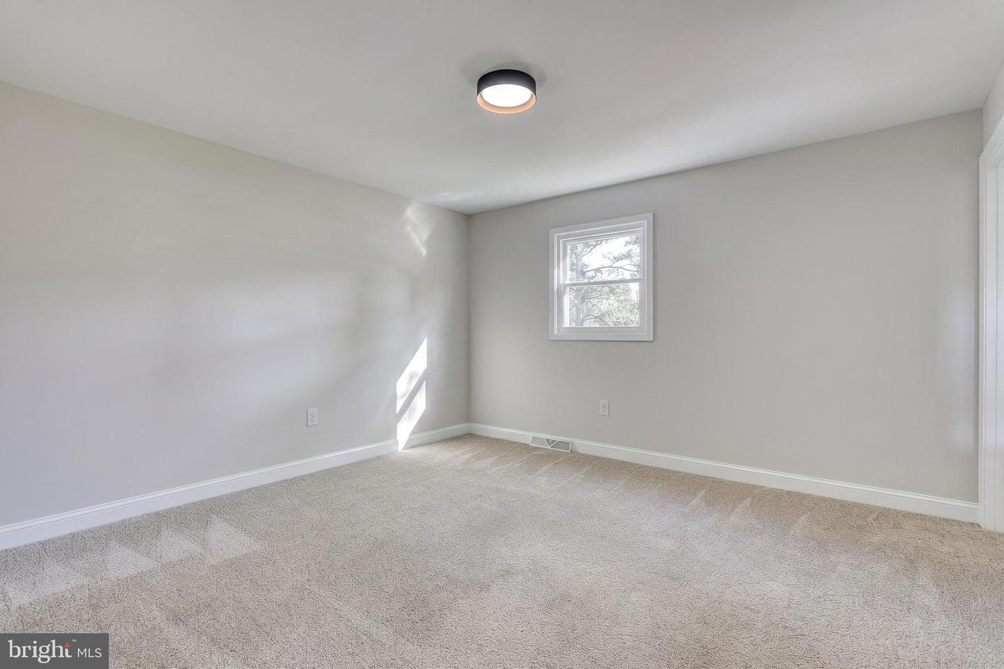 421 Fairway Drive photo 33