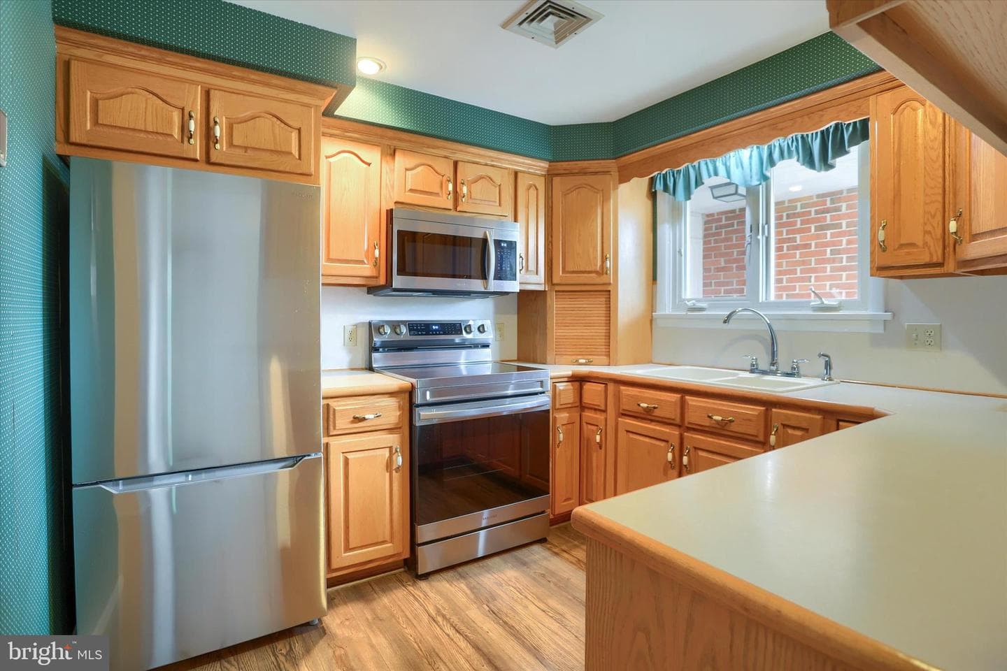 1003 Charles Street photo 10