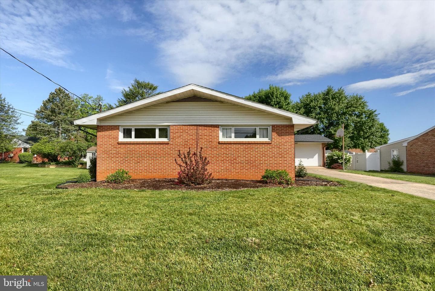 1003 Charles Street photo 2