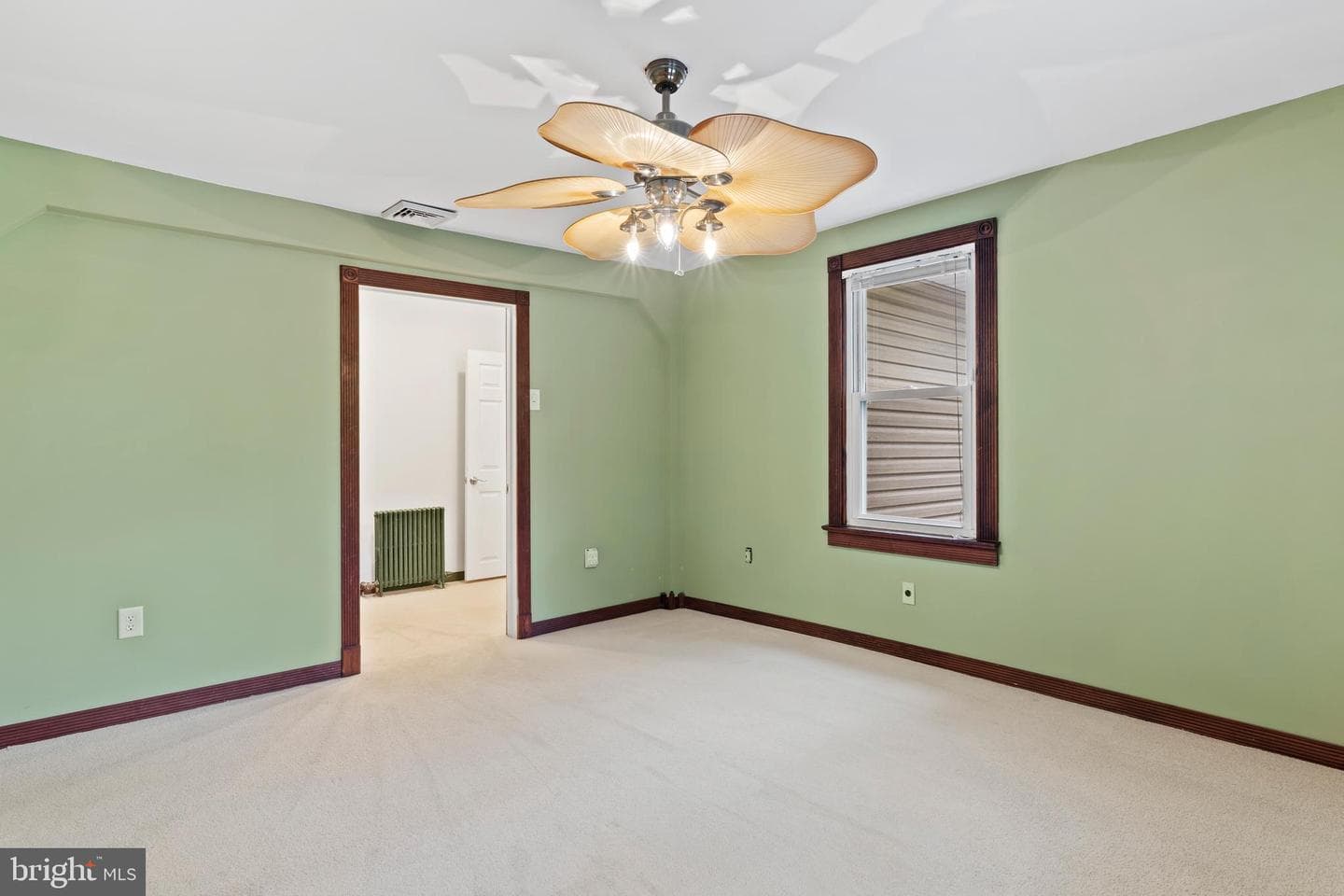 120 Yates Street photo 34