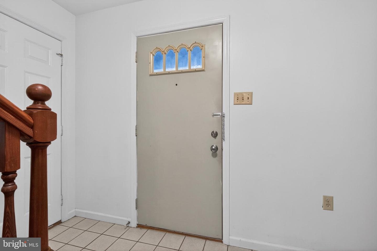 2 Windsor Way photo 5