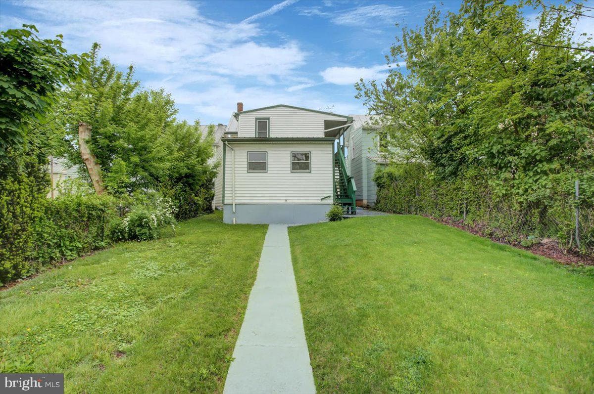 351 E Burd Street photo 33