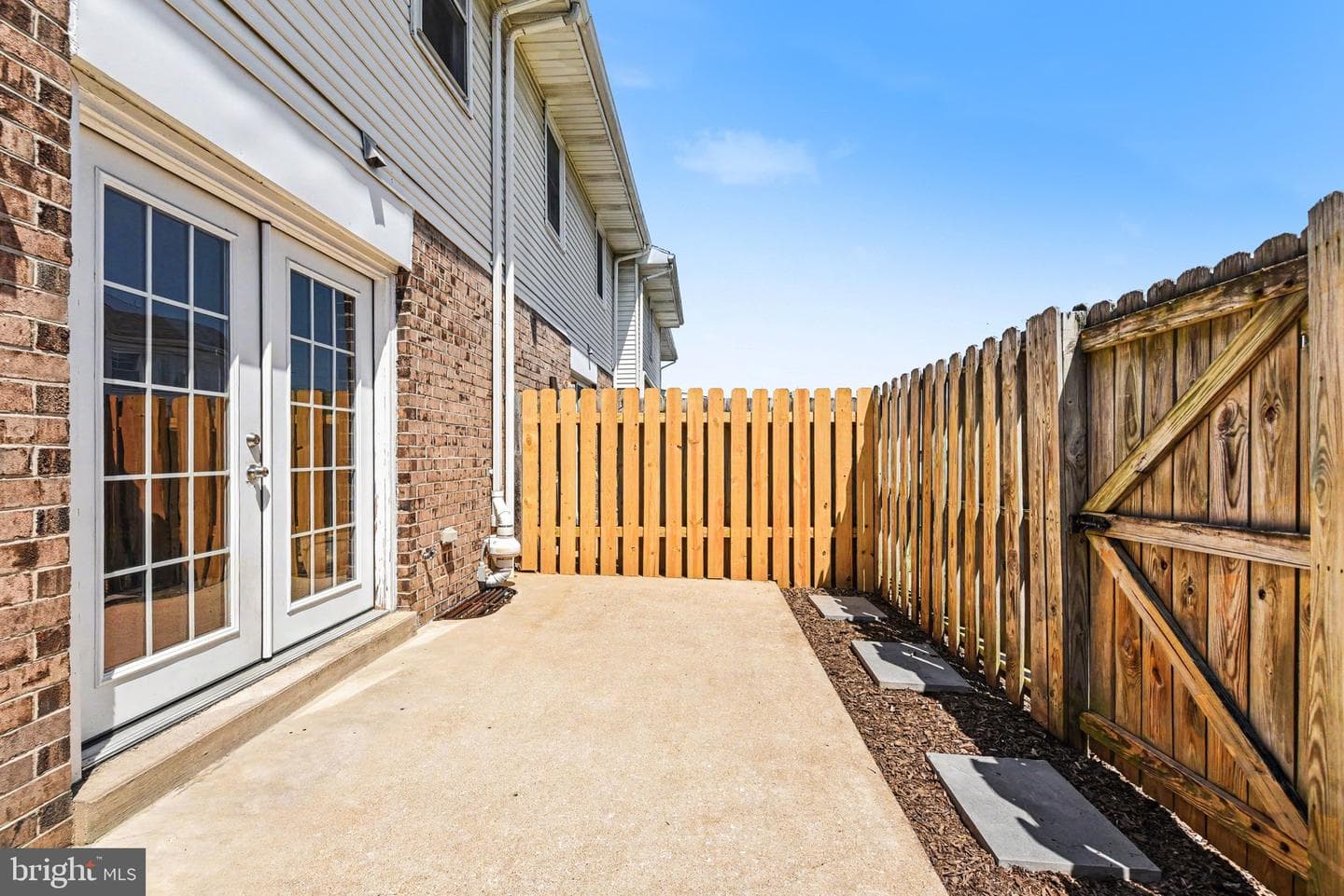 137 W Vine Street photo 13