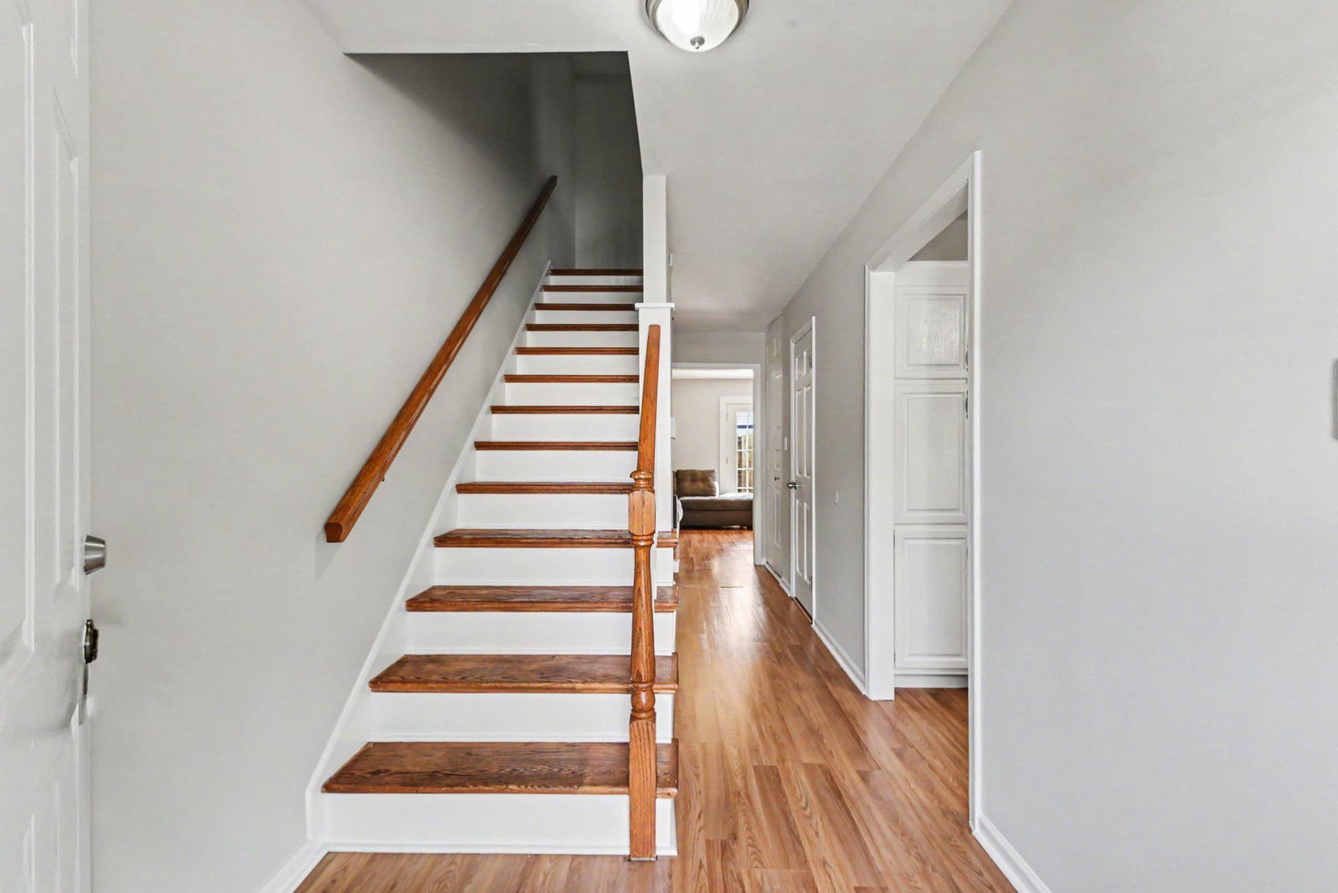 137 W Vine Street photo 7