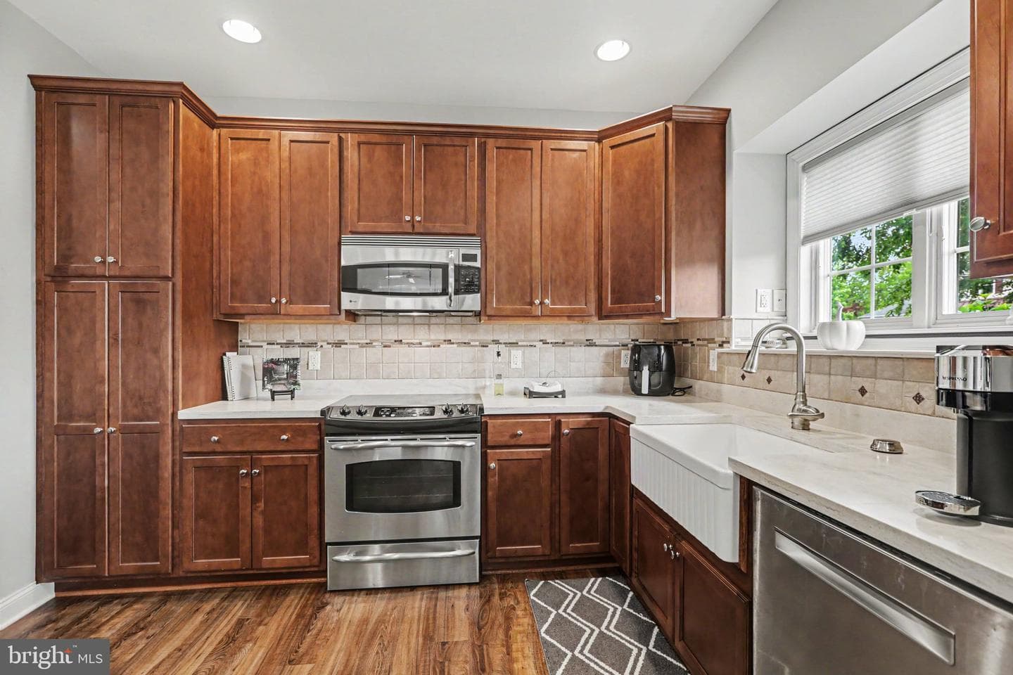 254 Colonial Drive photo 6