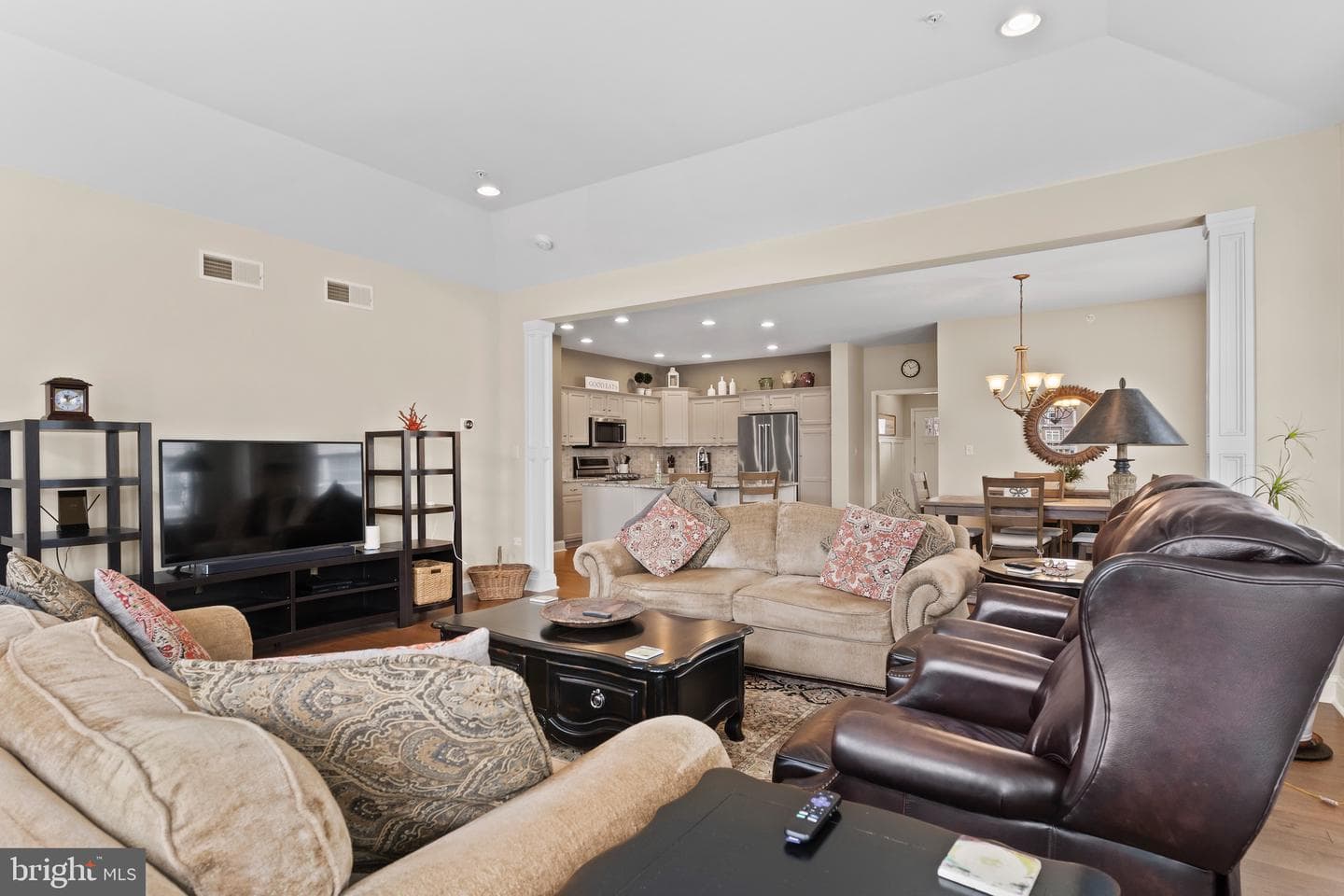 6245 Rivendale Court photo 13