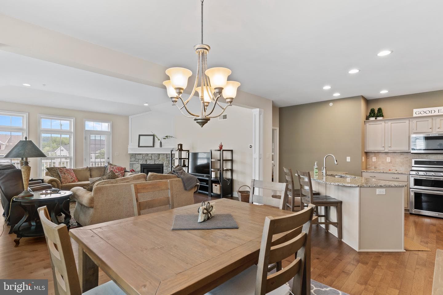 6245 Rivendale Court photo 14