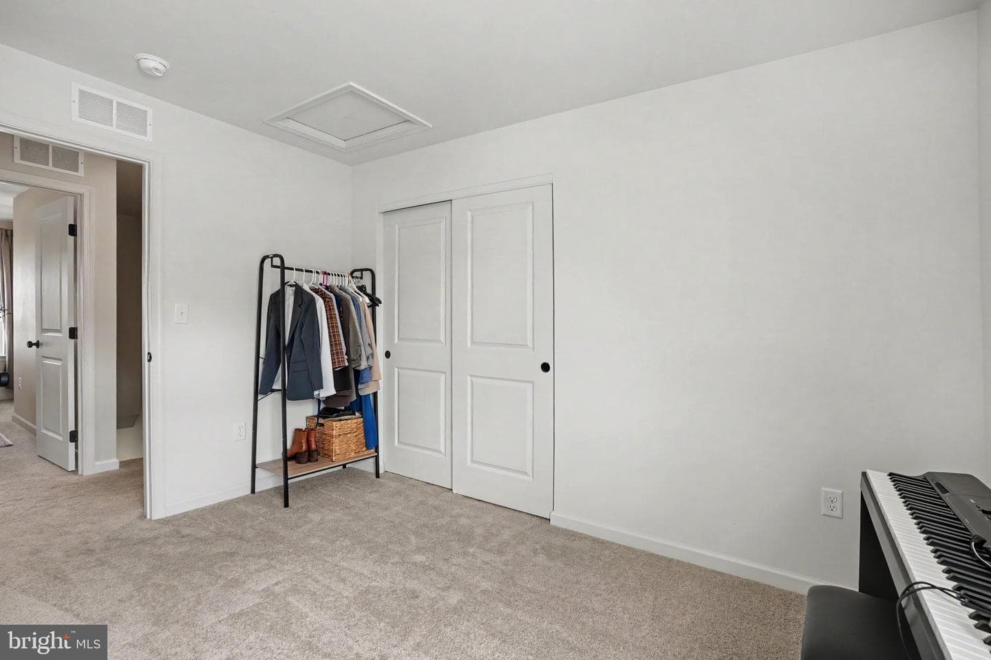 948 W North Street photo 25