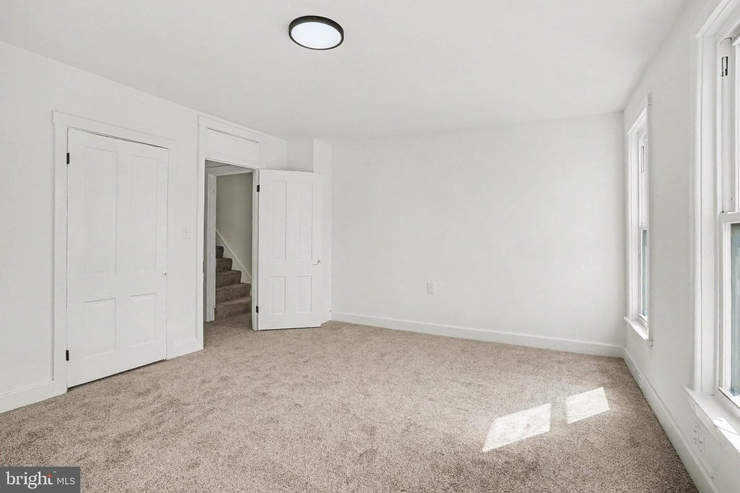216 W Allen Street photo 18