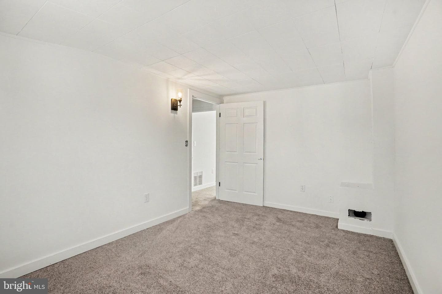 216 W Allen Street photo 20