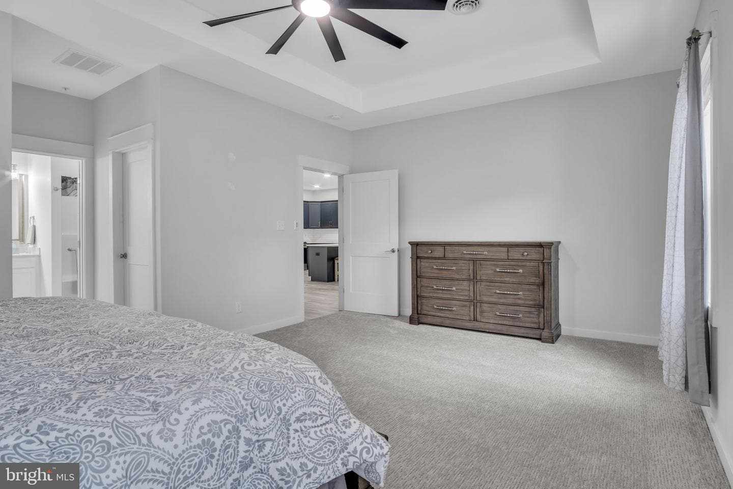 128 Cardinal Drive photo 19