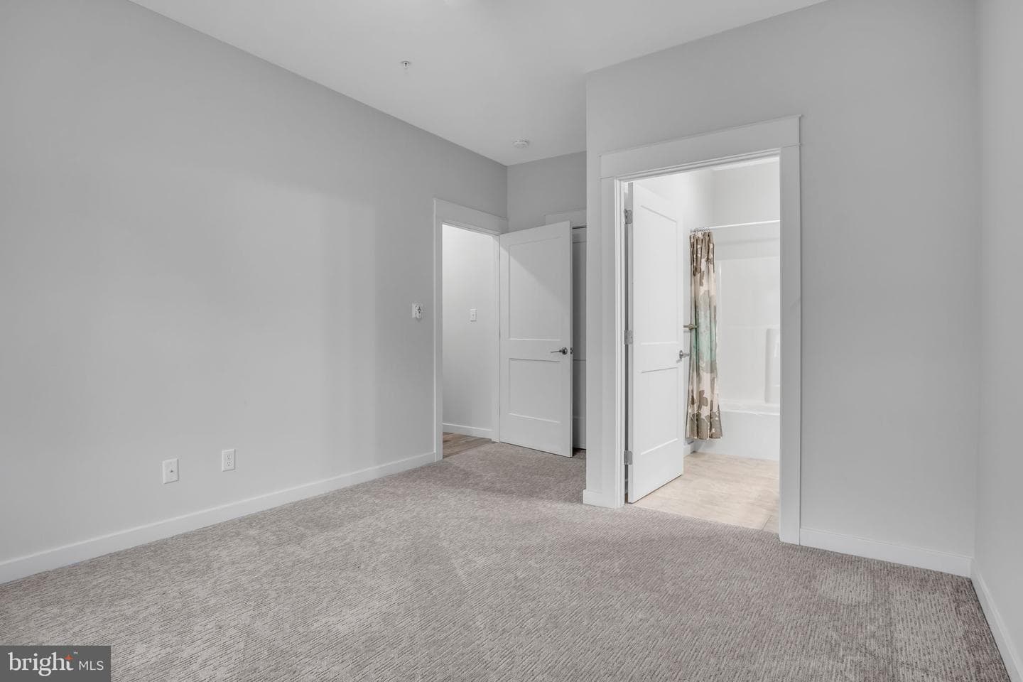 128 Cardinal Drive photo 26