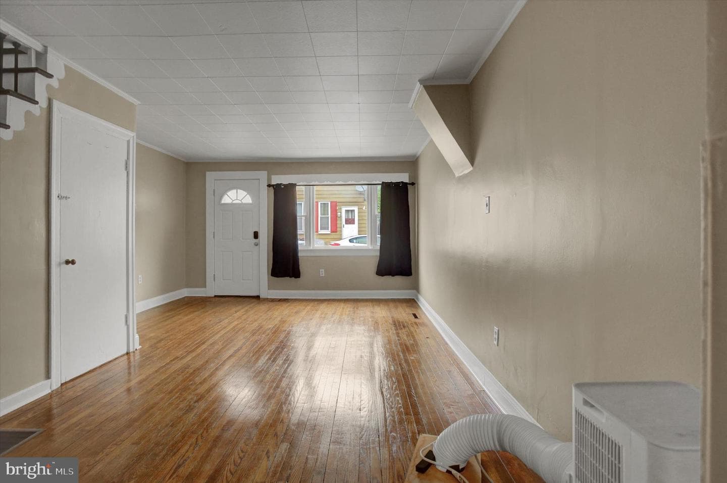 146 E Penn Street photo 5