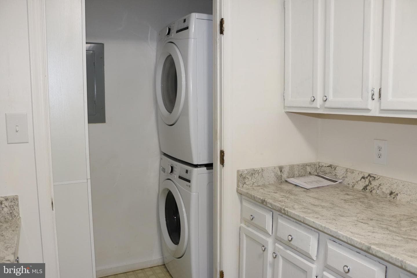 5401 Oxford Drive #08 photo 15