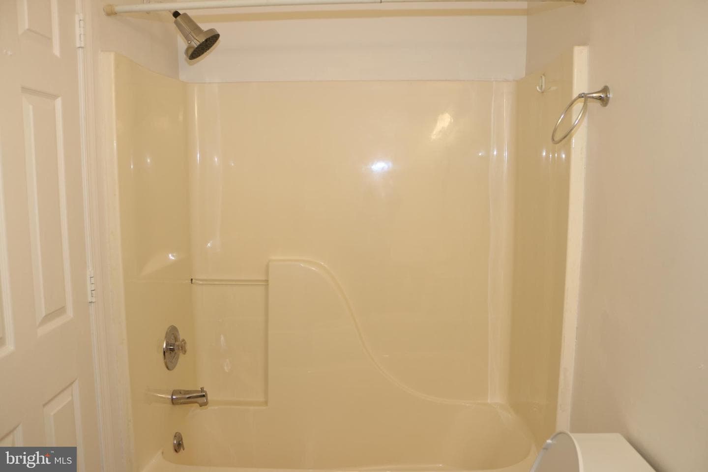 5401 Oxford Drive #08 photo 25