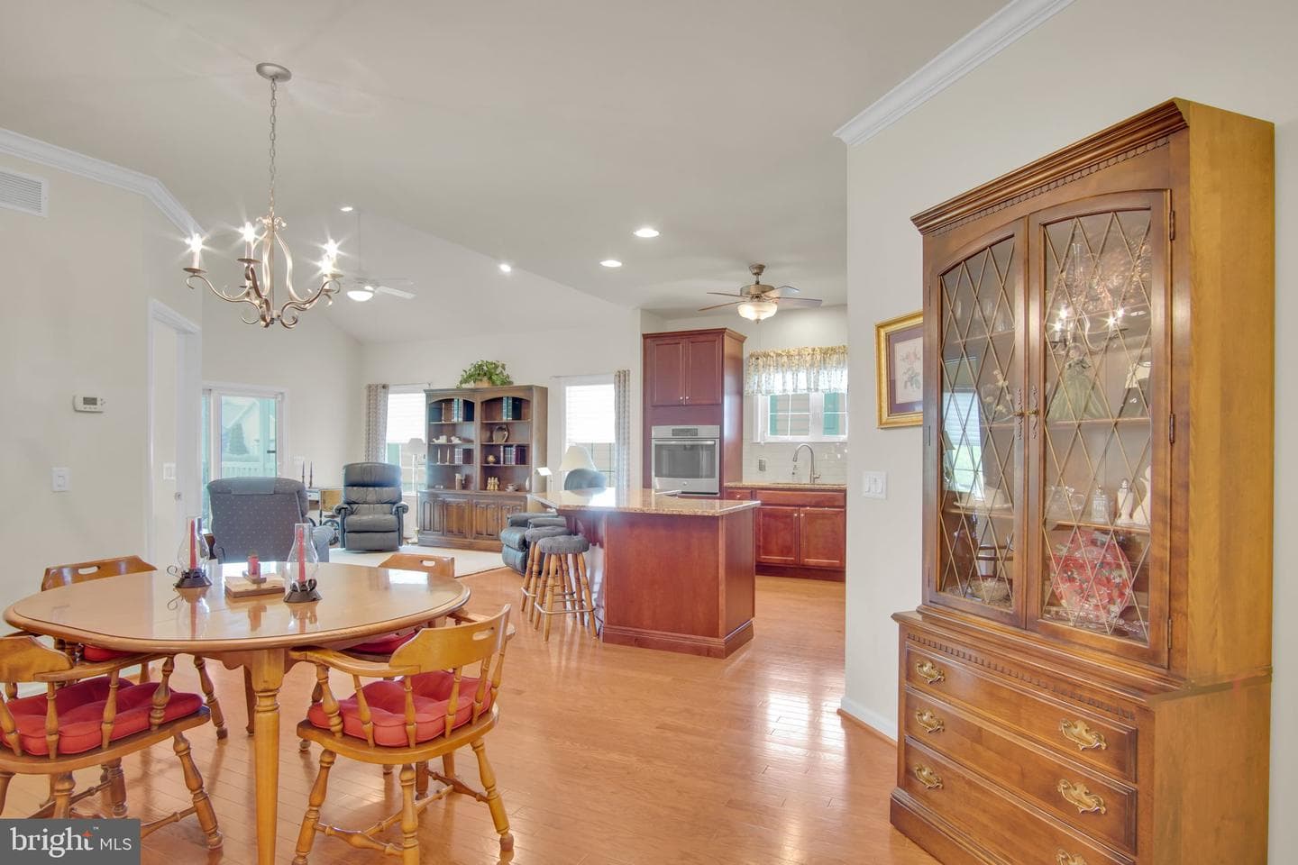 112 James Madison Drive photo 6