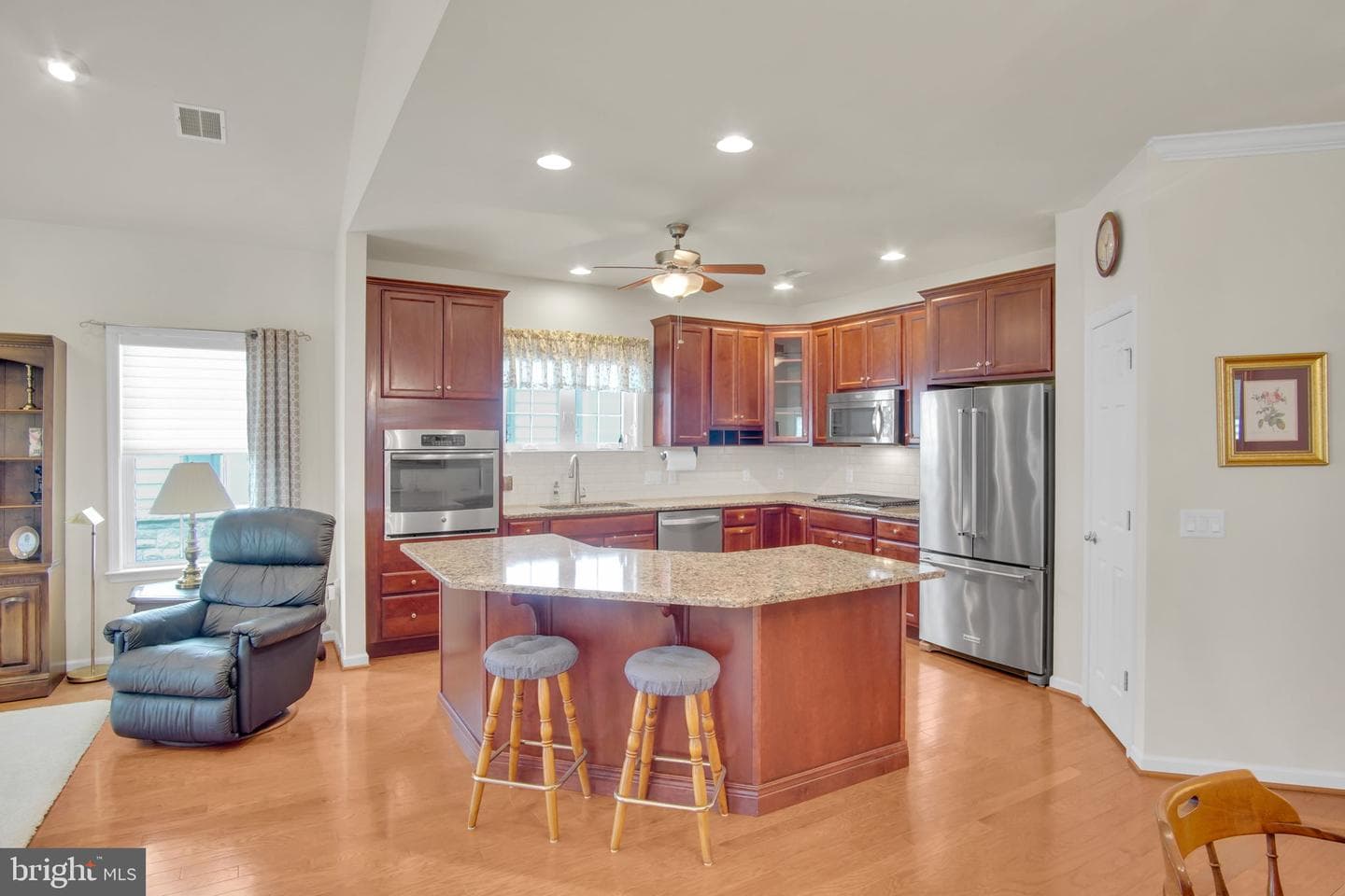112 James Madison Drive photo 8