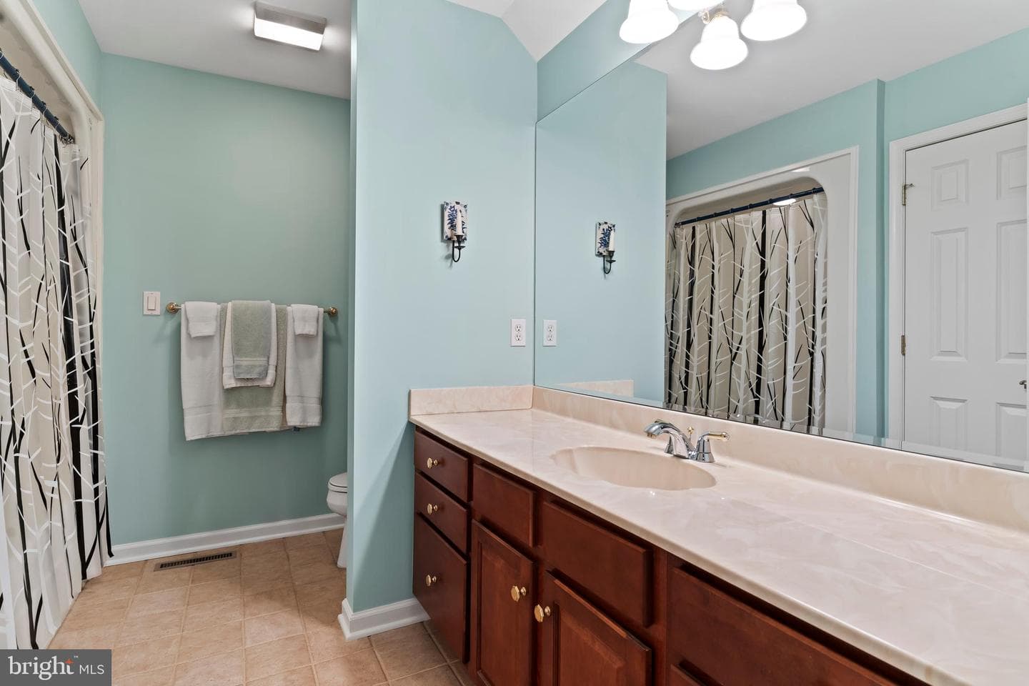33 Emlyn Lane photo 44