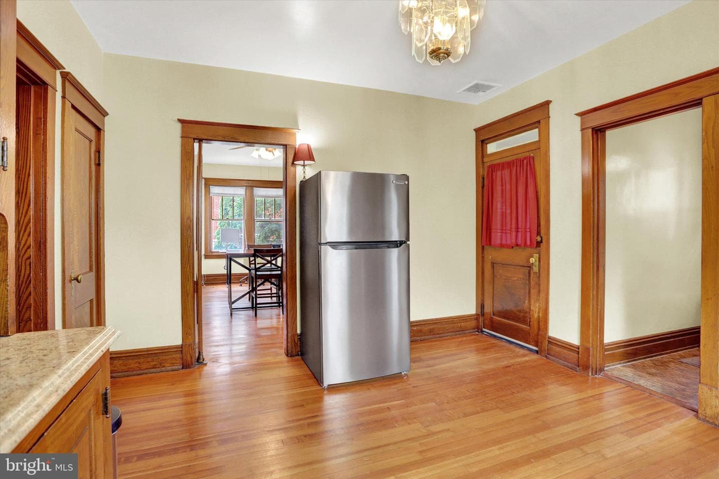 528 S Hanover Street photo 13