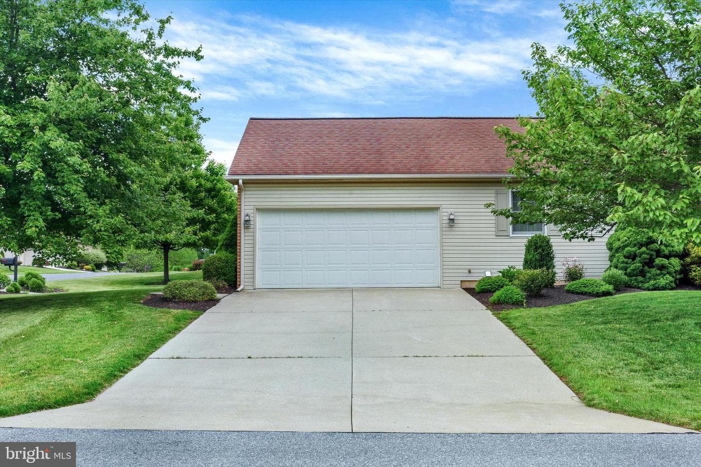 920 Woodley Drive photo 3