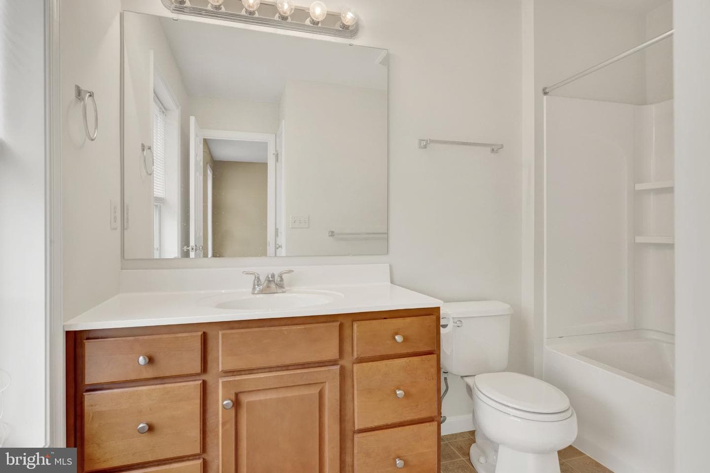 13 Kingsbridge Circle photo 20