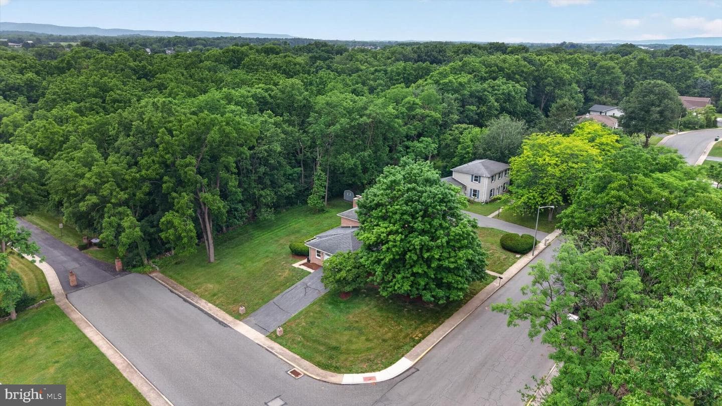 300 Acre Drive photo 36