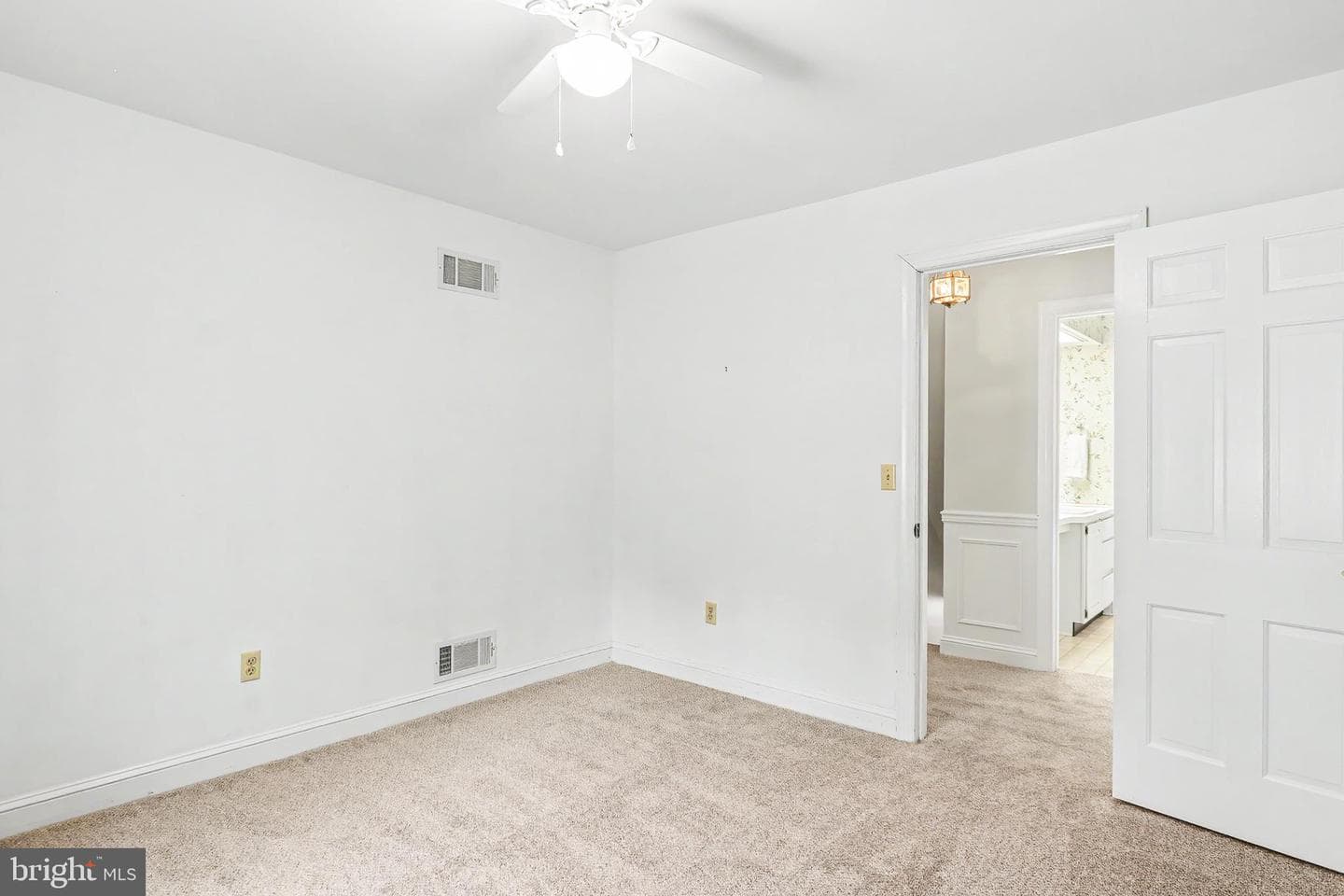210 Allendale Road photo 20