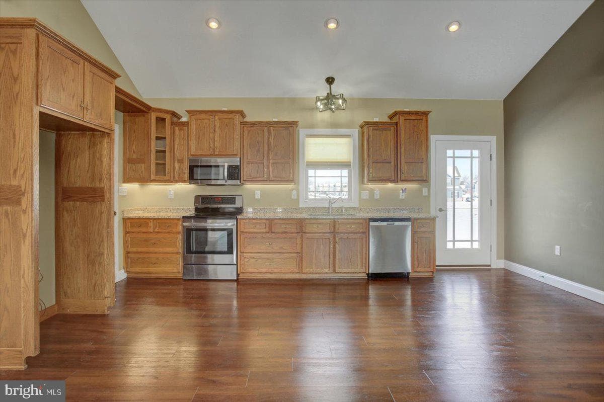702 Southwood Drive photo 7