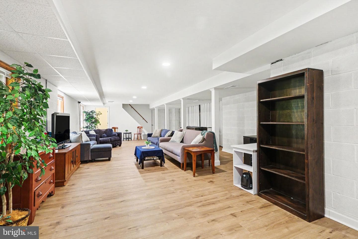 17 Victoria Way photo 36