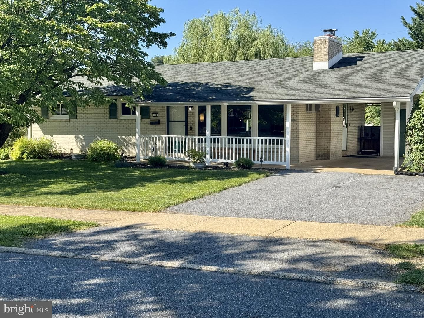 132 Yorkshire Drive photo 3