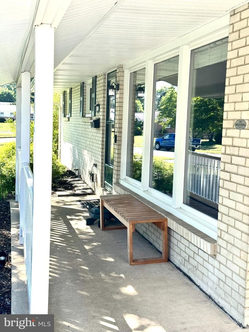 132 Yorkshire Drive photo 4