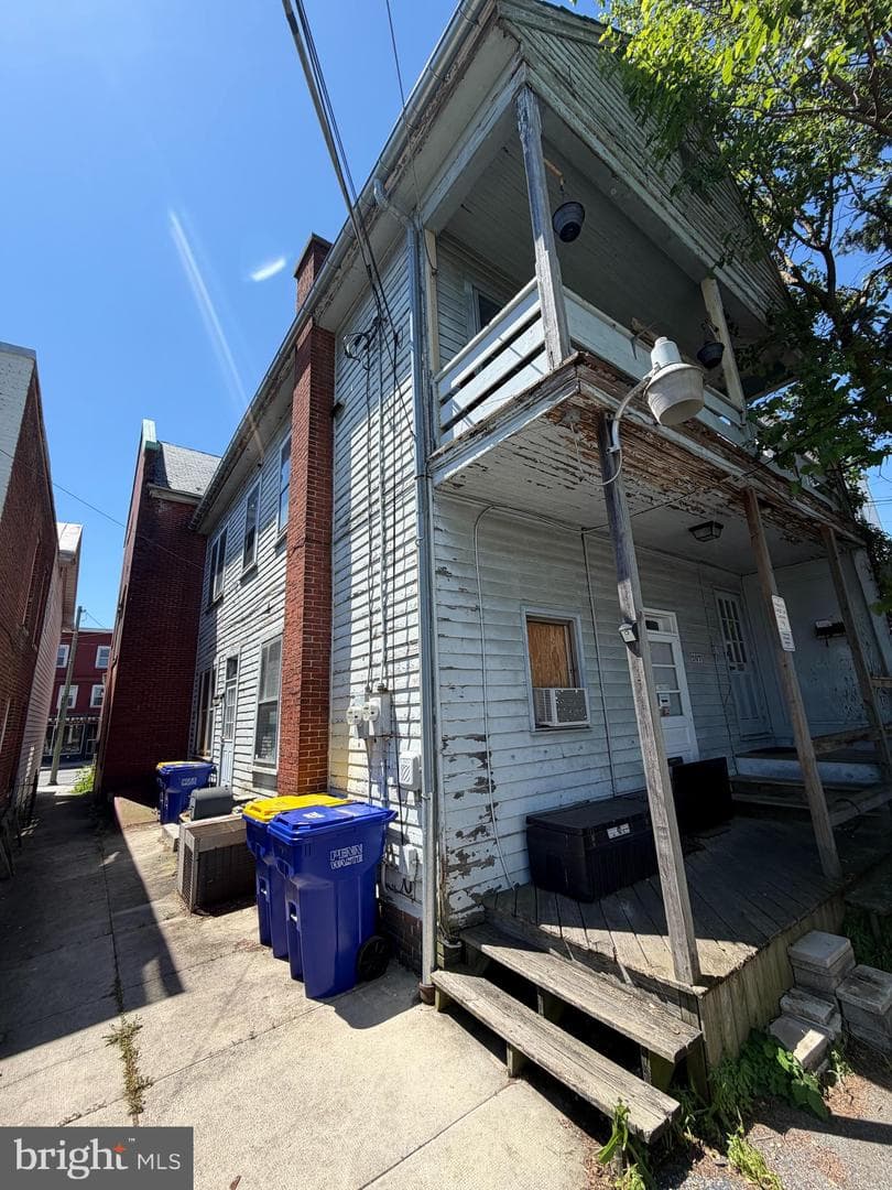 107 E Main Street photo 16