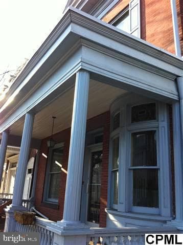 107 E Main Street photo 5