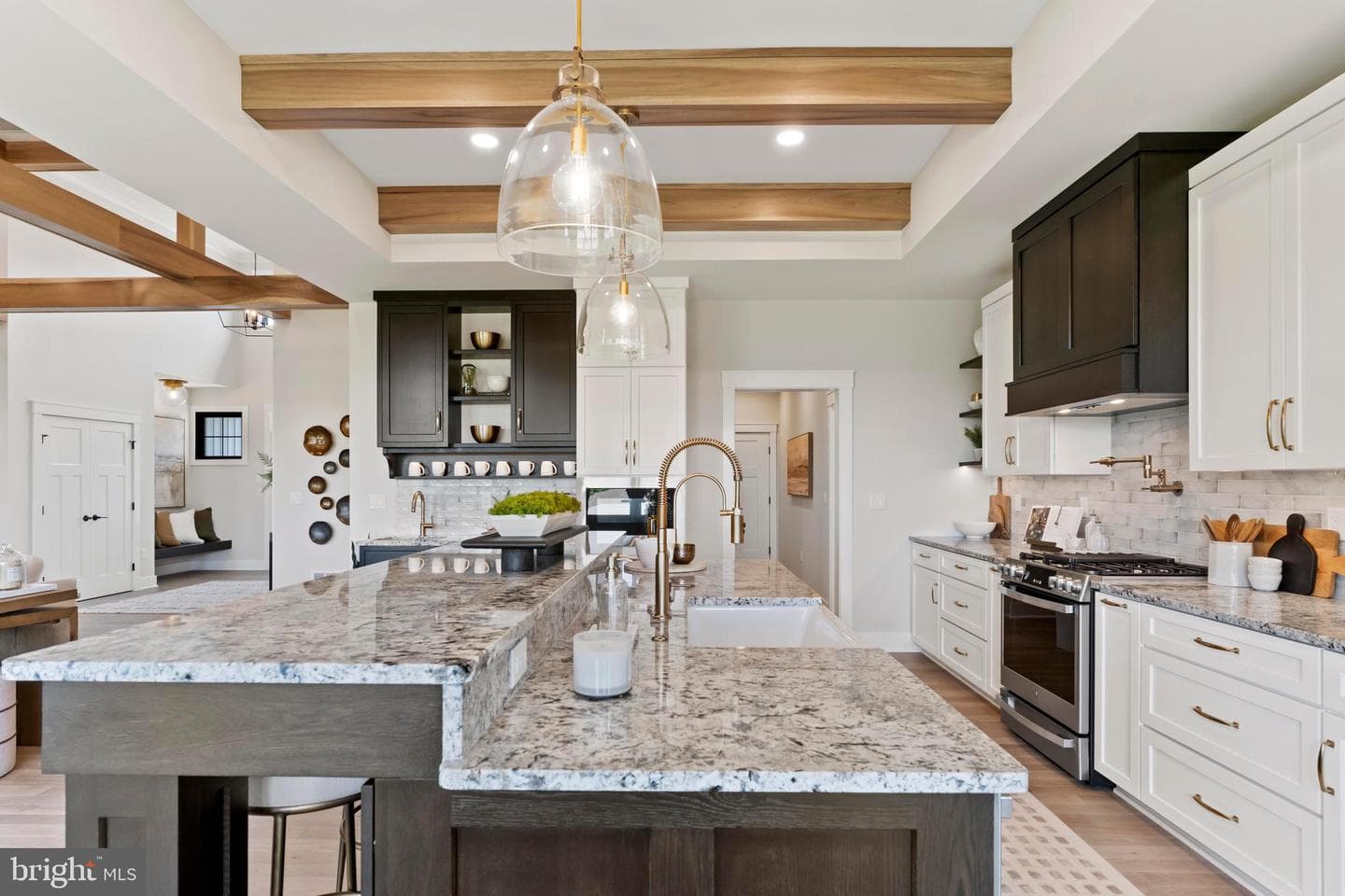 1006 Stonehill Ln photo 13