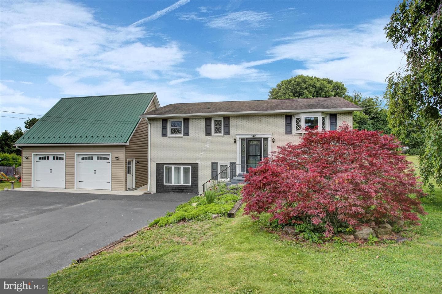 108 Willow Drive photo 4