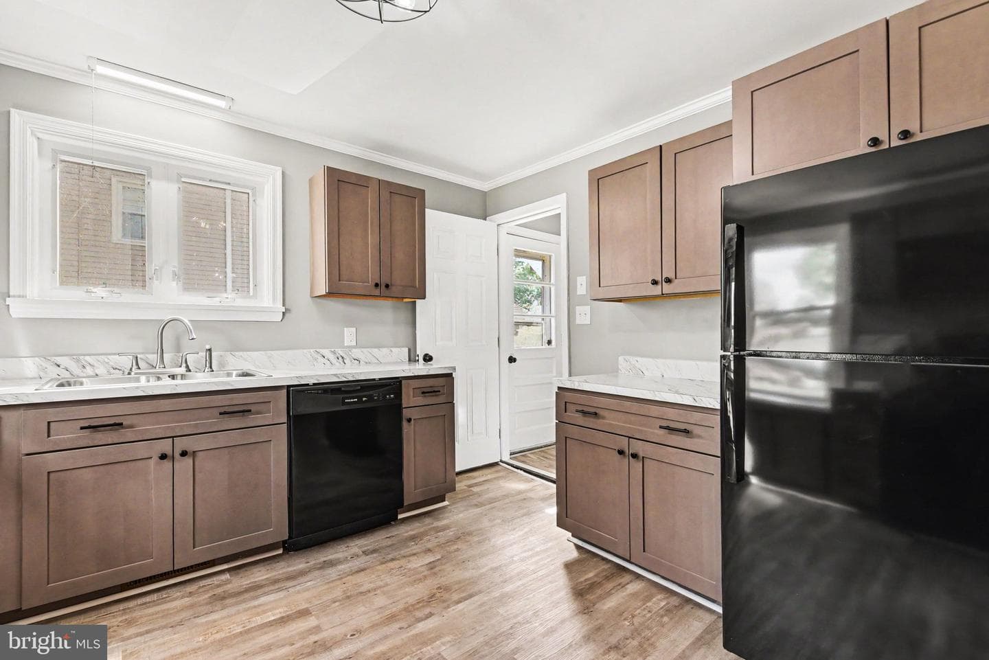 203 Pine Road photo 5