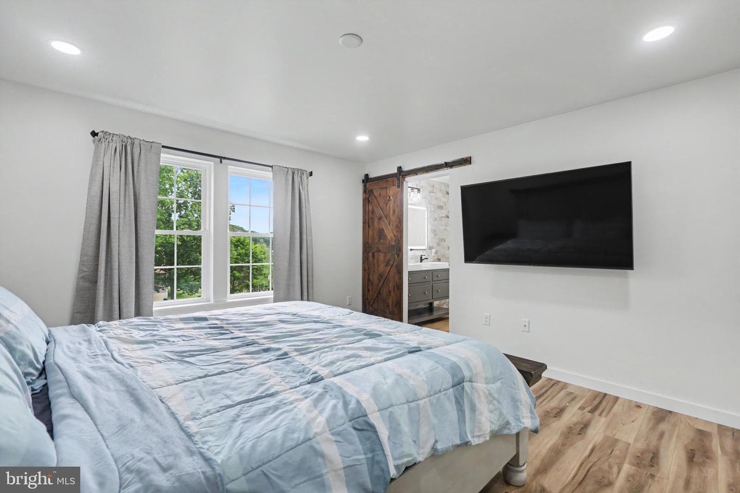 12 Oak Lane photo 22