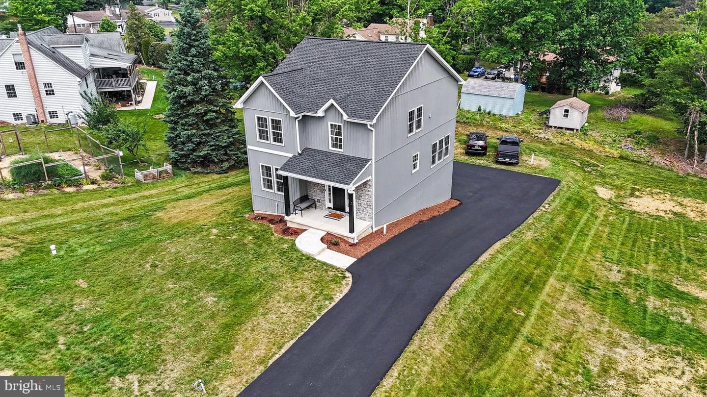 12 Oak Lane photo 44