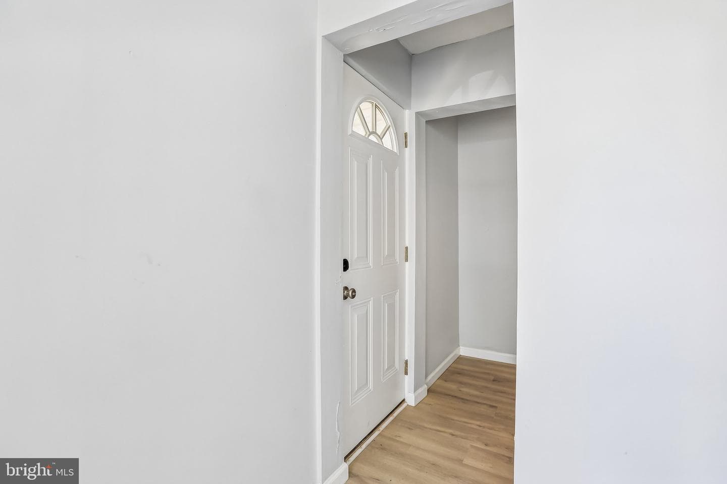 40 E Columbia Road photo 18
