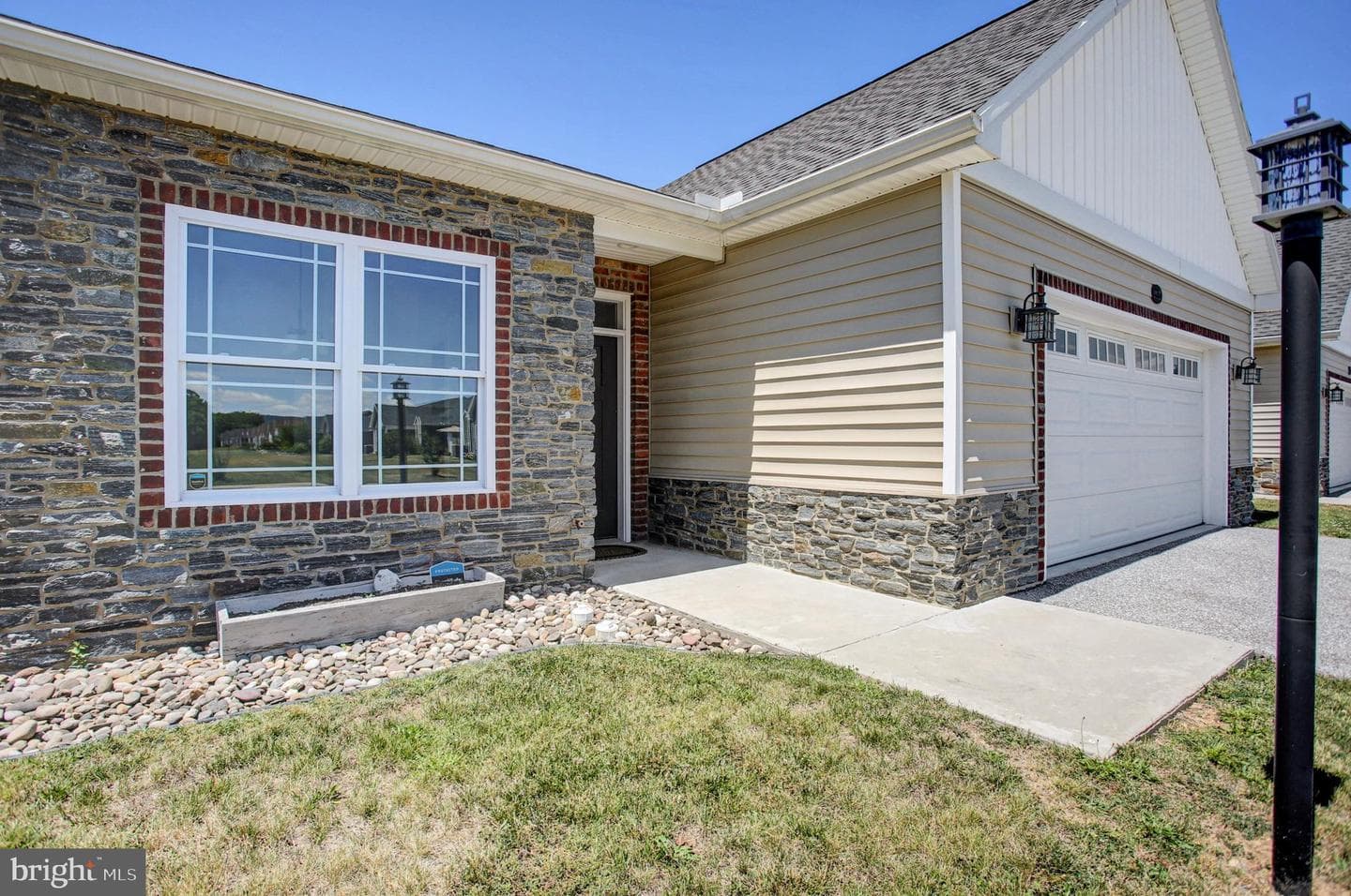 103 Blackbird Ln photo 5