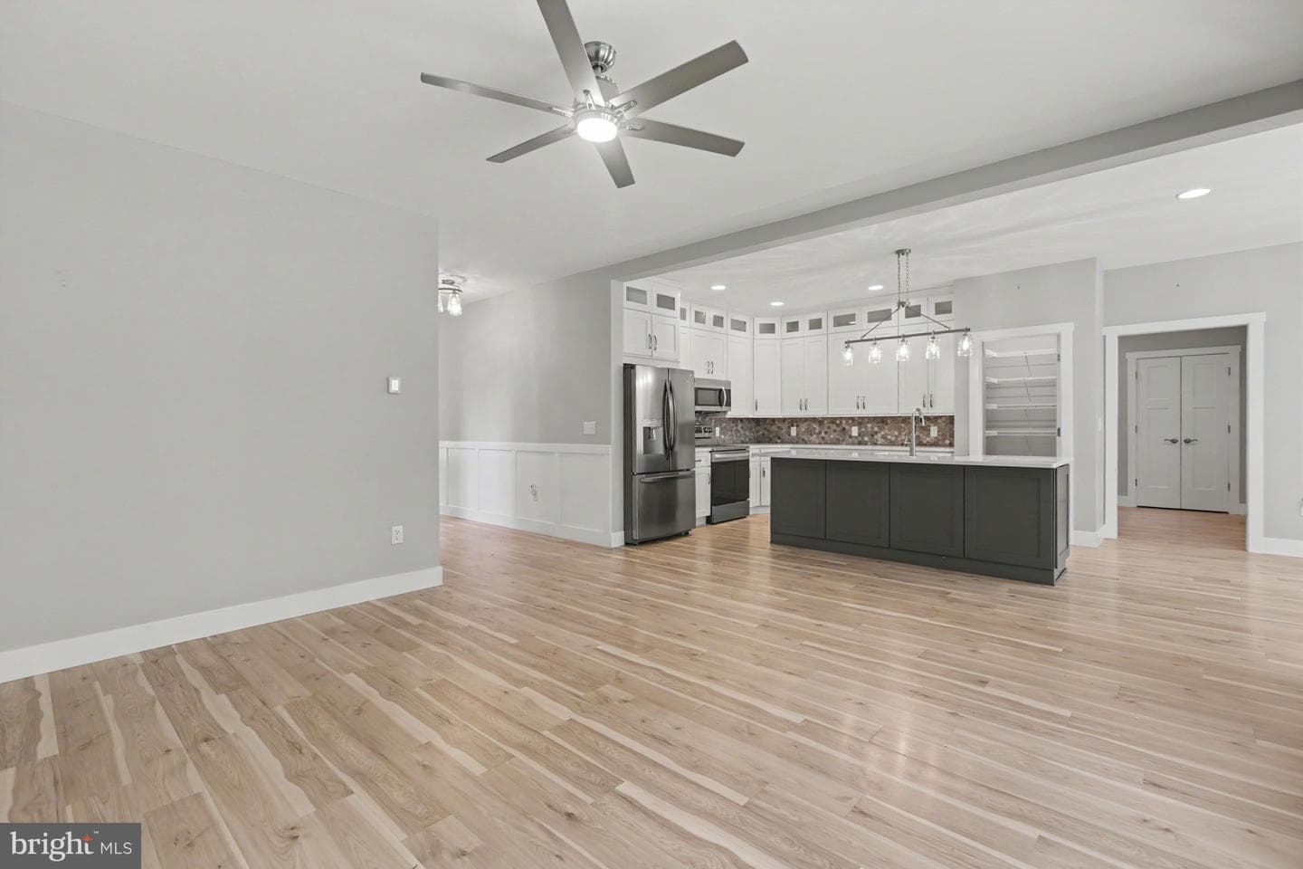 826 Sandbank Road photo 9