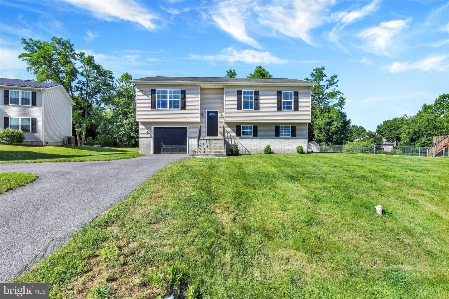 207 Pike Court, Shippensburg