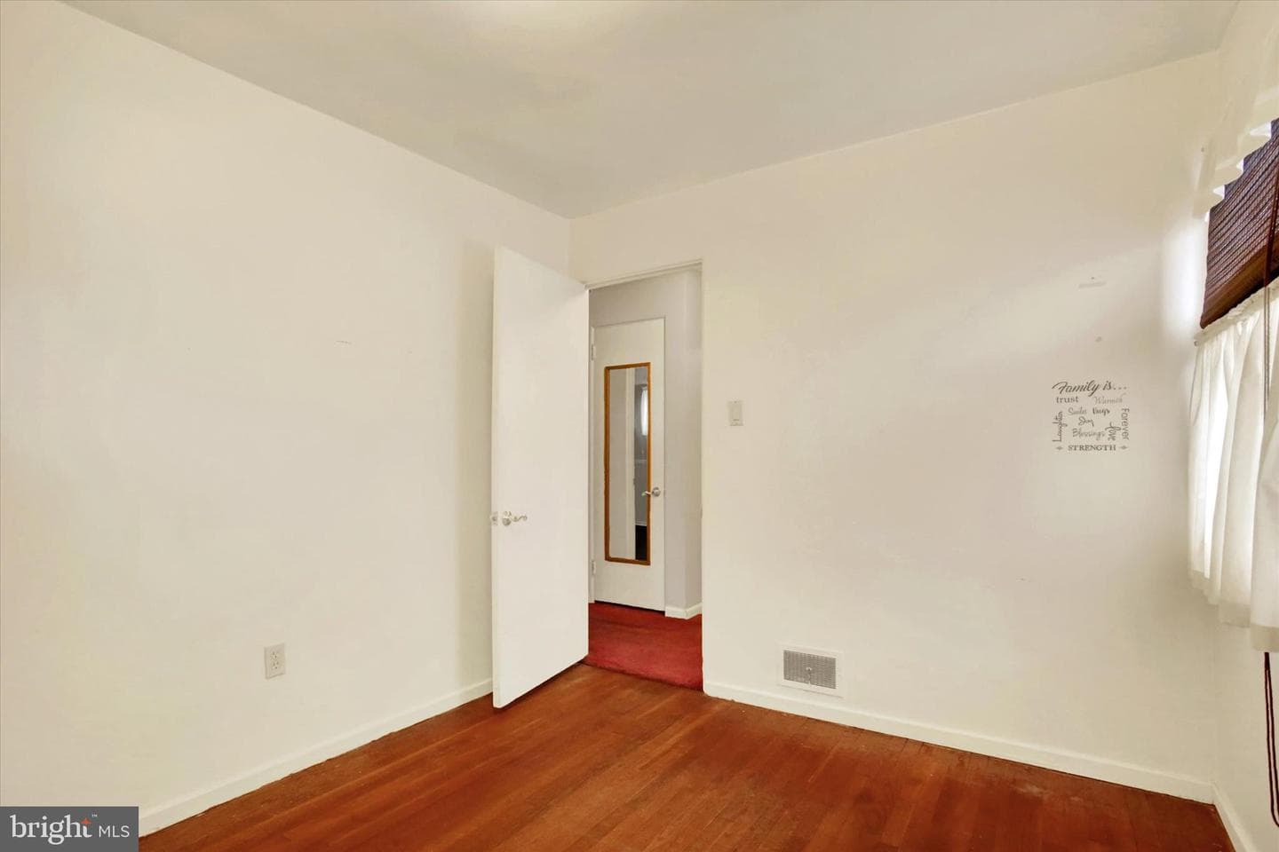 811 Coolidge Street photo 18