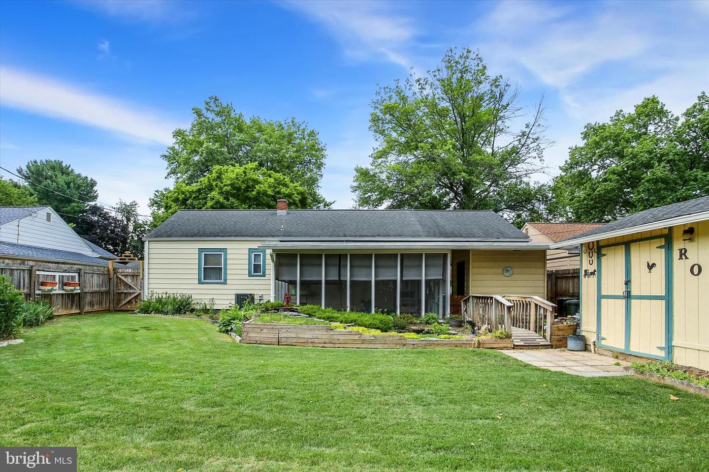 811 Coolidge Street photo 38