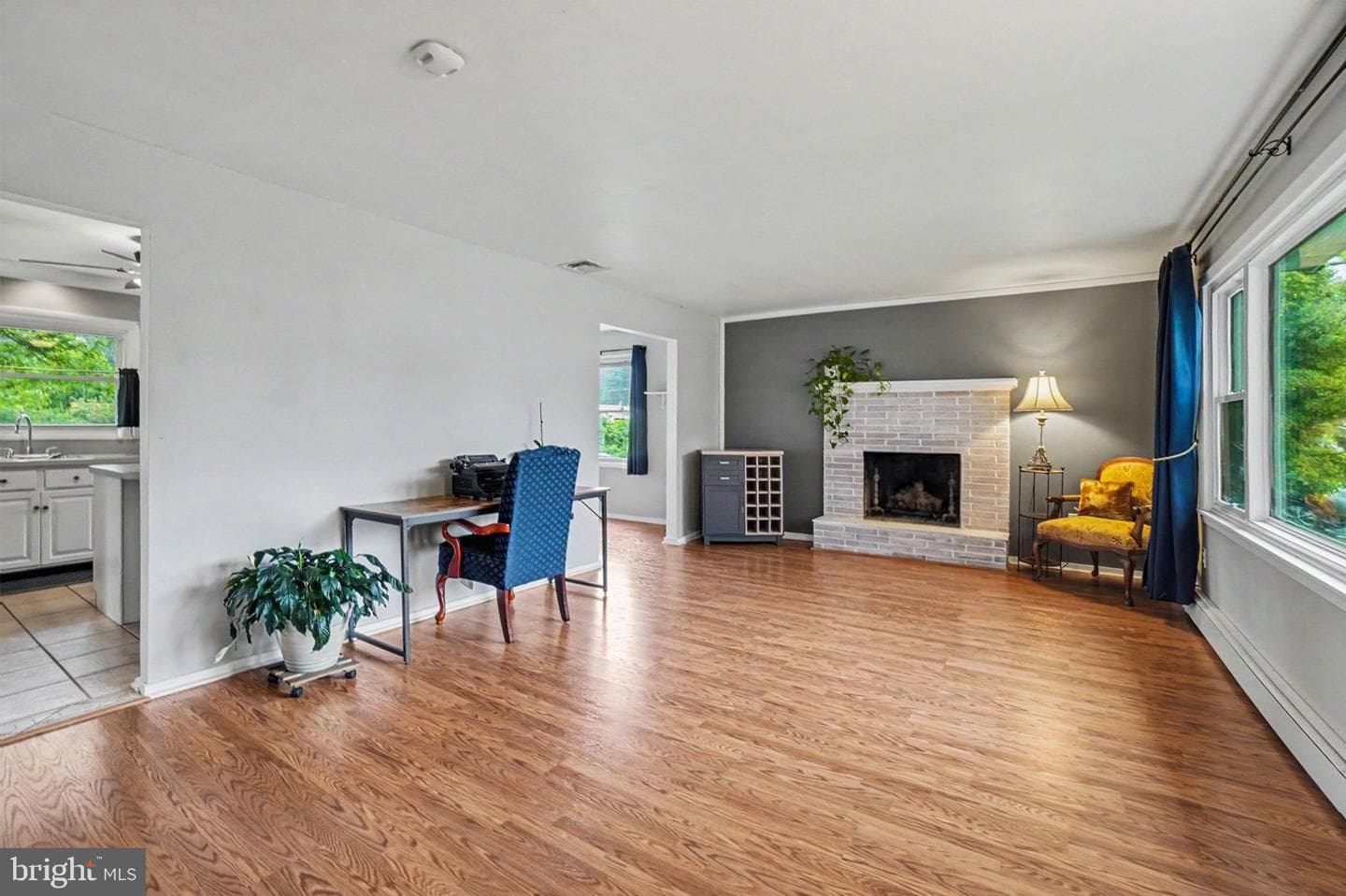 100 Lancaster Boulevard photo 26