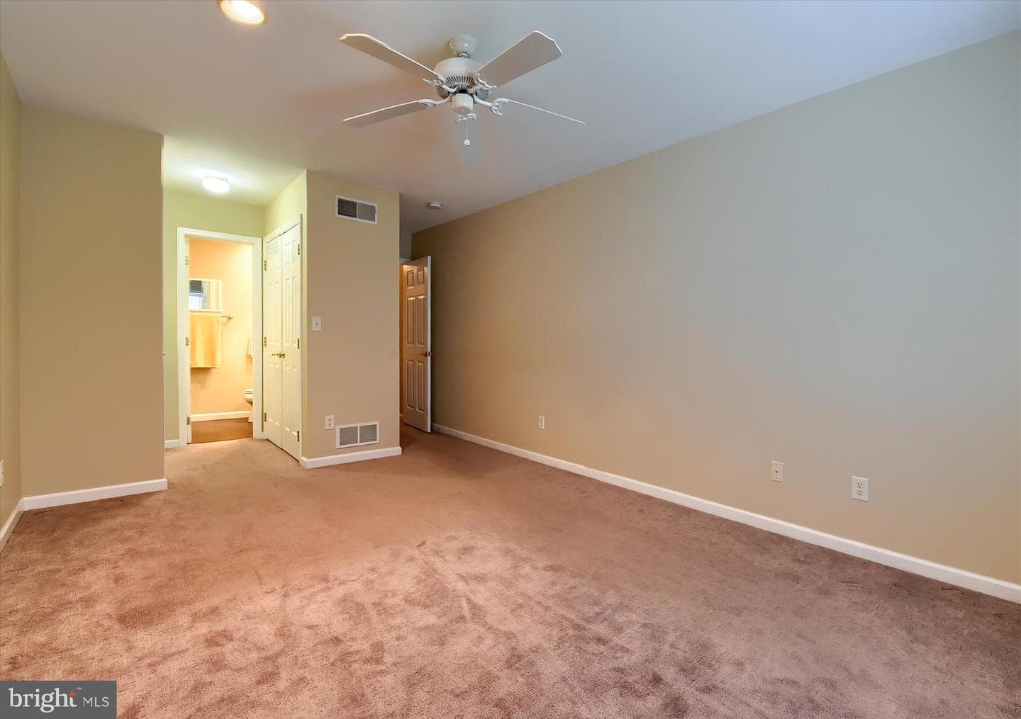38 Ridgeway Drive photo 21