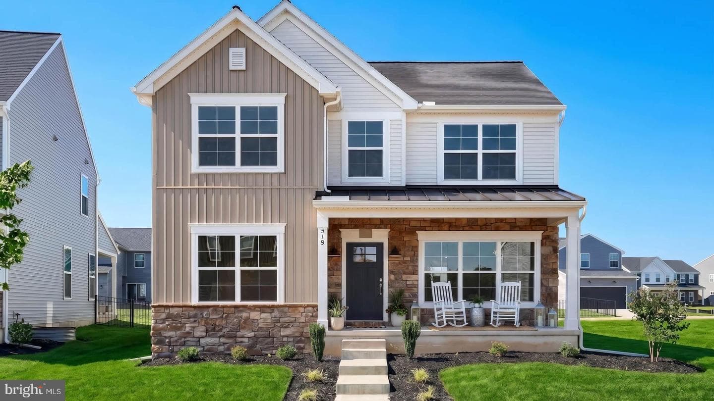519 Charleston Drive, Mechanicsburg
